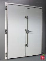 Двери для холодильных камер и межцеховые двери.
